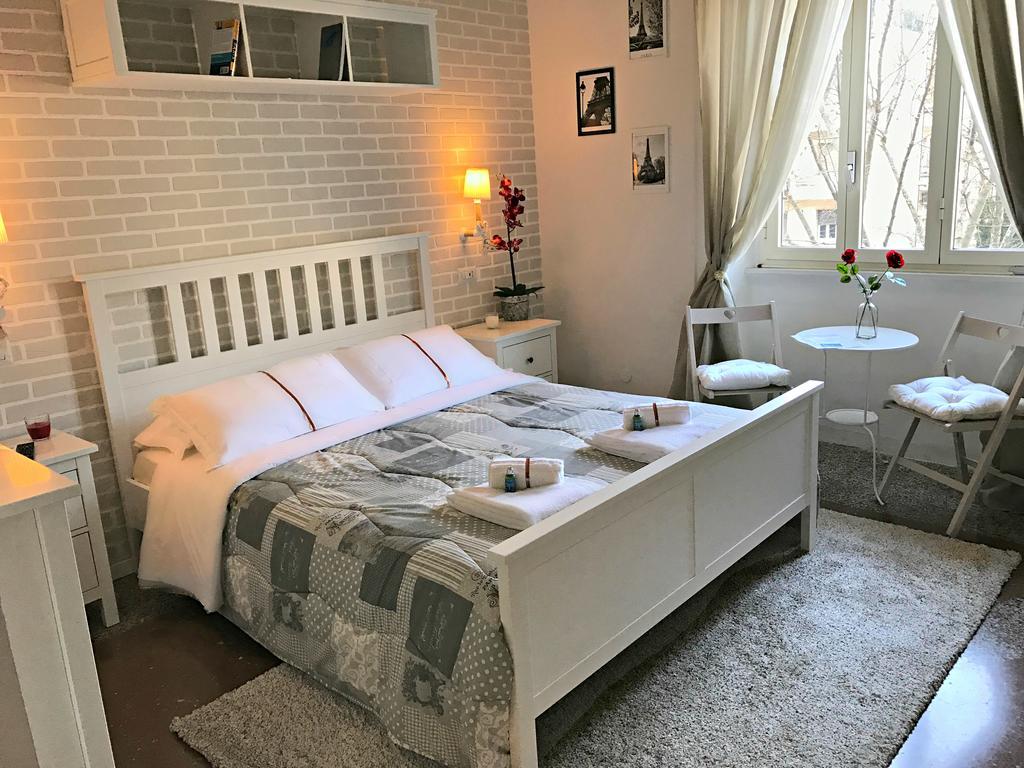 Moonlight Inn Guesthouse Rzym Zewnętrze zdjęcie